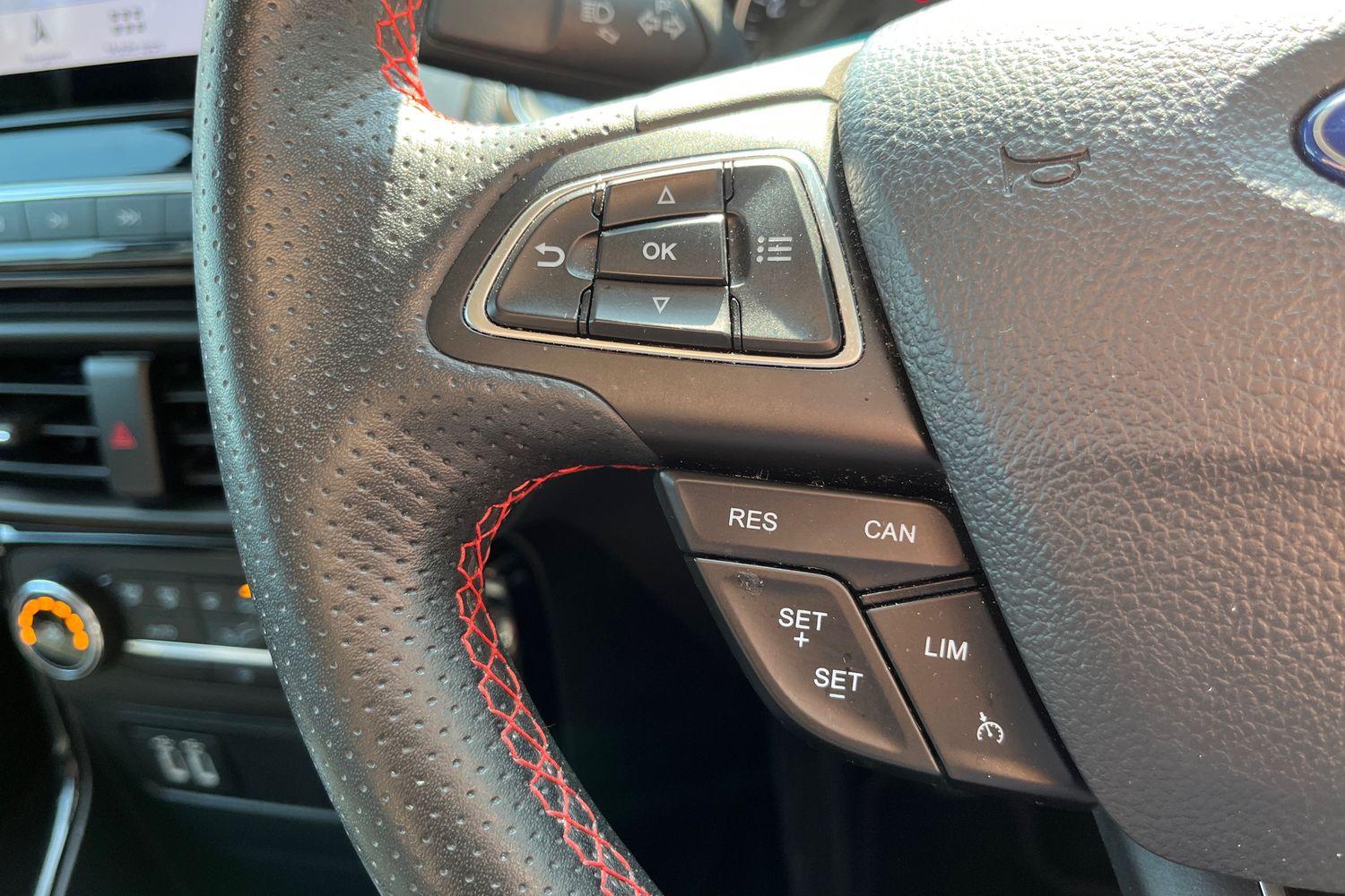 Ford ECOSPORT Photo 28