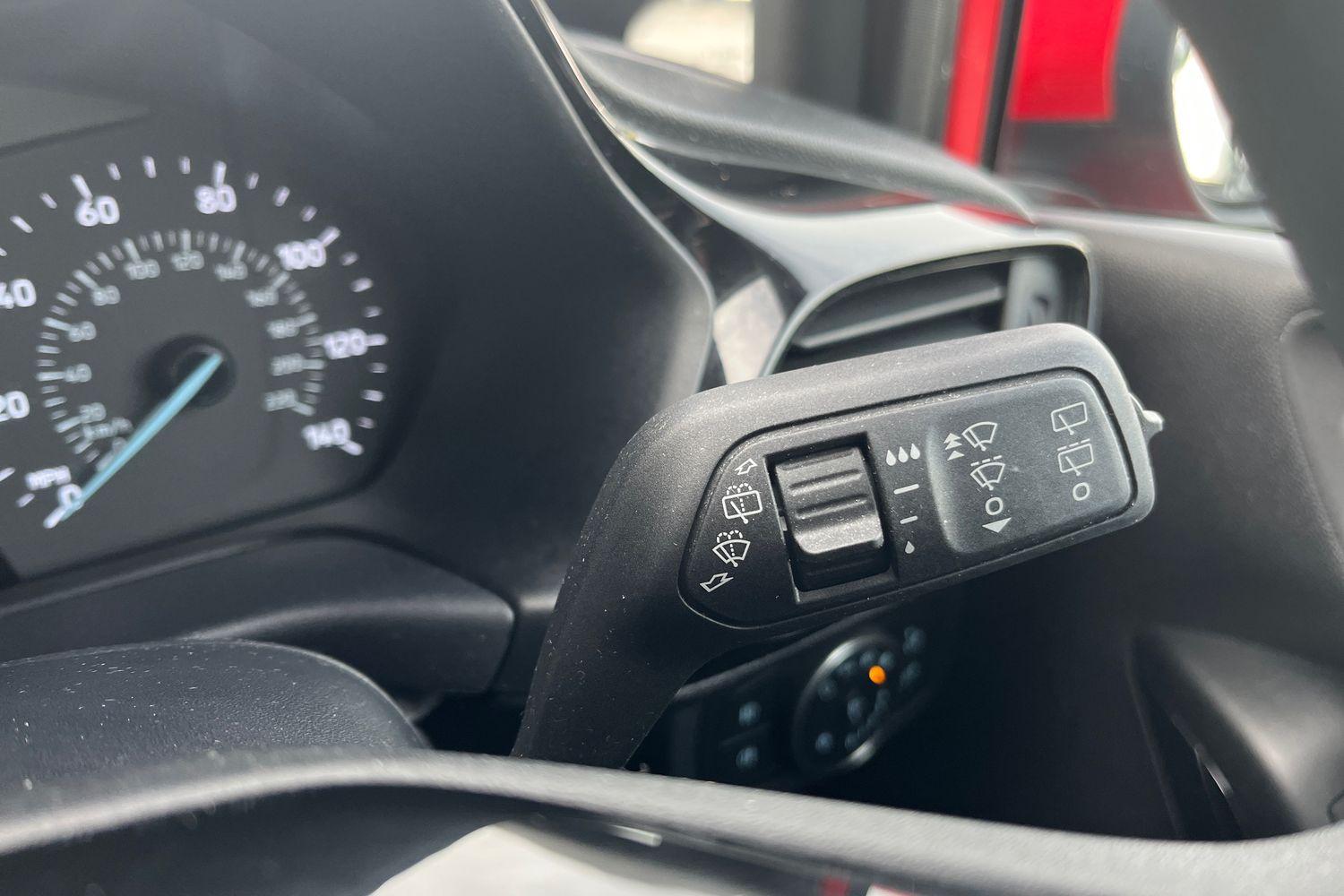 Ford FIESTA Photo 14