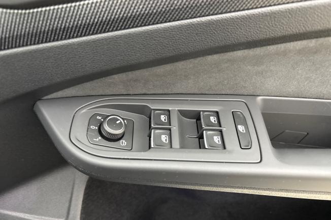 VOLKSWAGEN Golf Photo 26