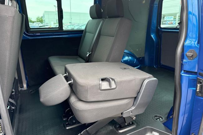 VOLKSWAGEN Transporter Photo 27