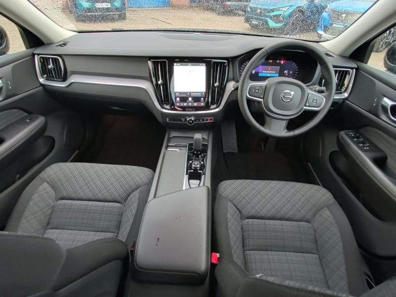 Used Volvo V60 FP23AOF 12