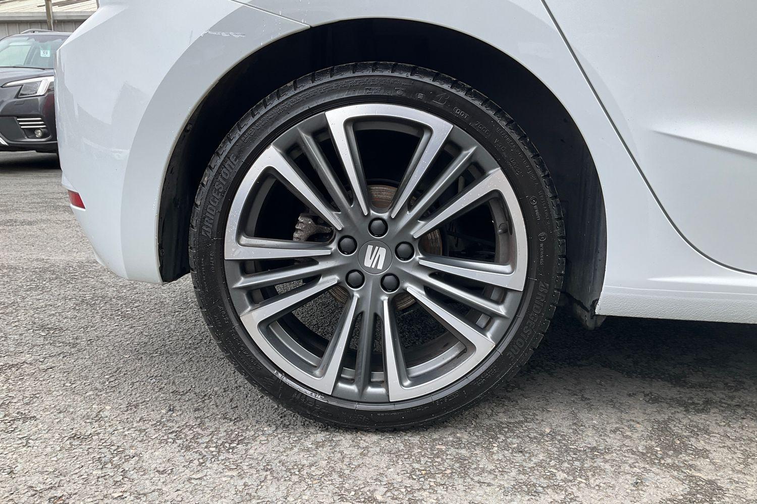 SEAT IBIZA Photo 7