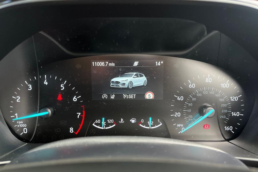 Ford Focus Photo autoimg-059990d601258b0ec3b53f2fc6339fb0d601df90.jpg