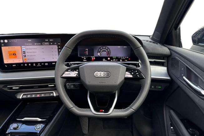 AUDI Q3 Photo 11