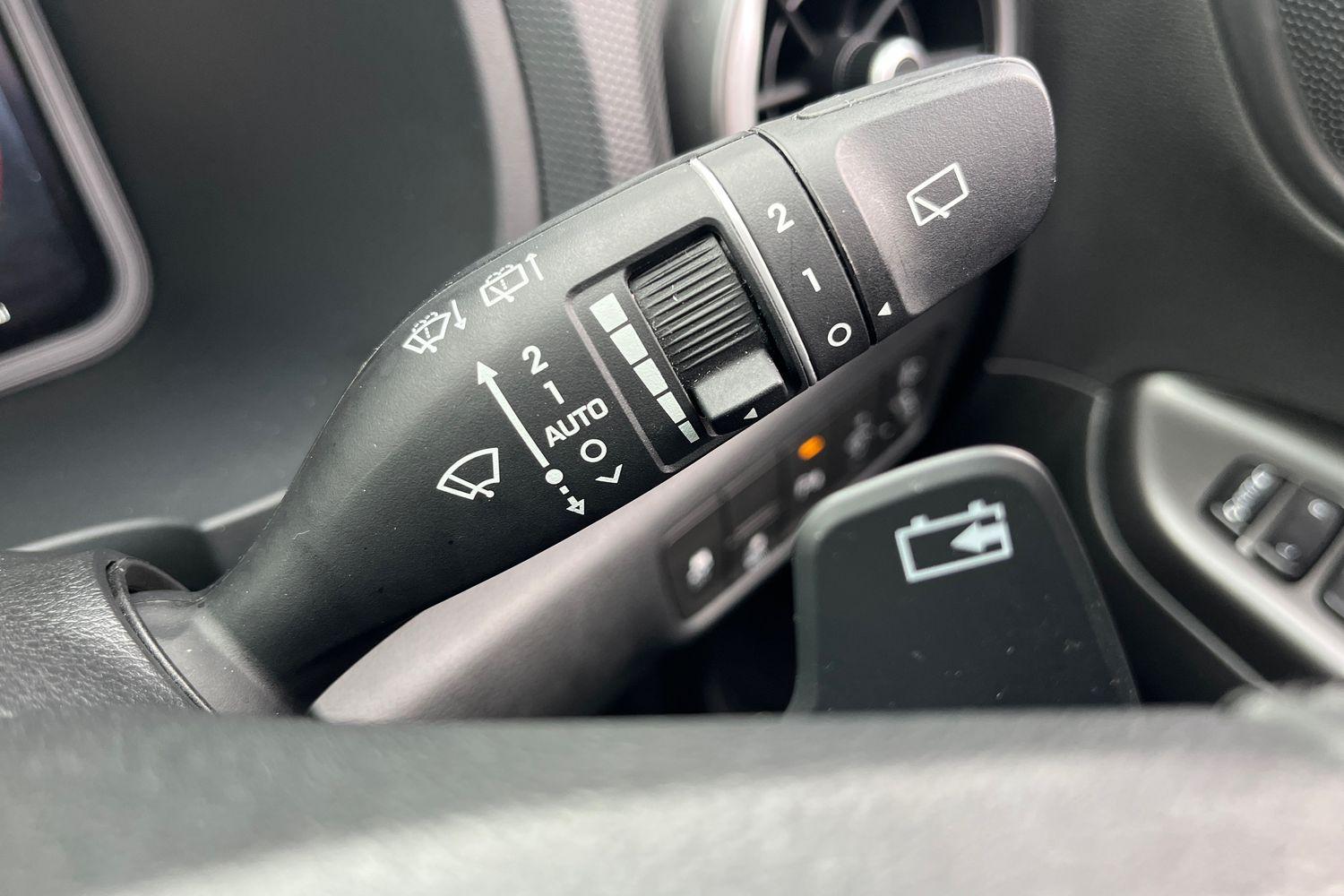 Hyundai KONA Photo 14