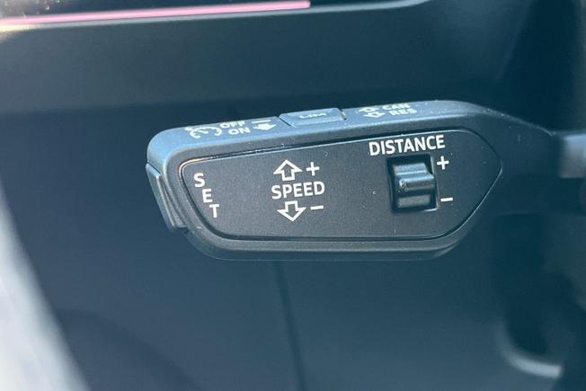 AUDI Q4 E-Tron Photo 25