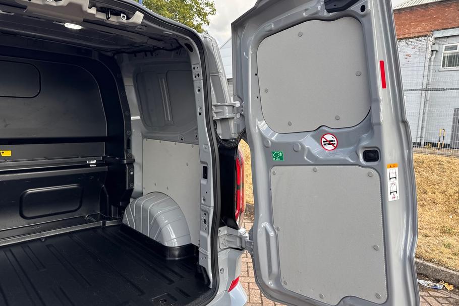 Used Ford TRANSIT CUSTOM BN26TOV 15
