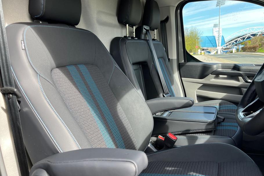 Used FORD E-TRANSIT CUSTOM YA75TXL 32