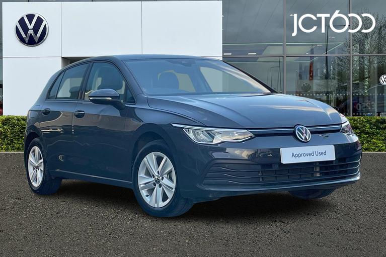 Used 2023 VOLKSWAGEN Golf 1.0 eTSI MHEV Life Hatchback 5dr Petrol Hybrid DSG Euro 6 (s/s) (110 ps) Grey at JCT600