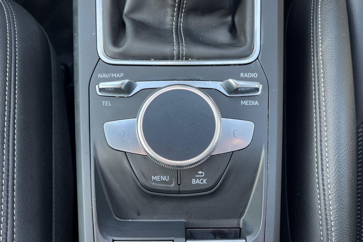 Audi Q2 Photo 38