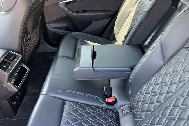 AUDI E-Tron S Photo 40