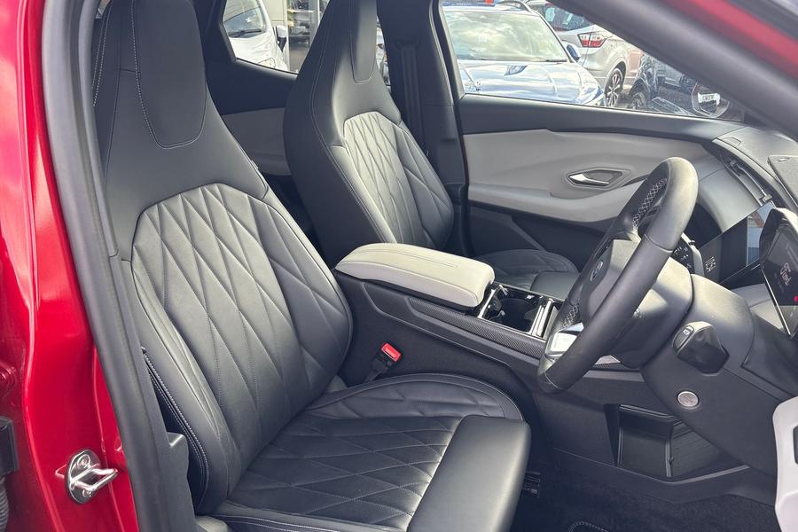 Ford Explorer Photo autoimg-05b86a101864ace0e53882d9be6b7a47c8fced73.jpg