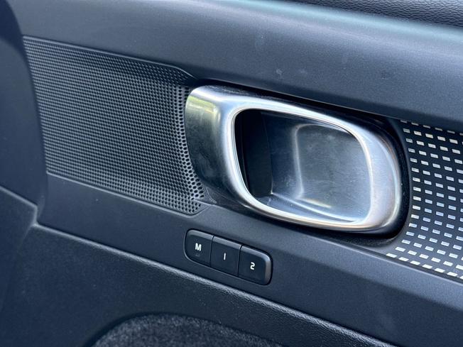 VOLVO Xc40 Photo 49