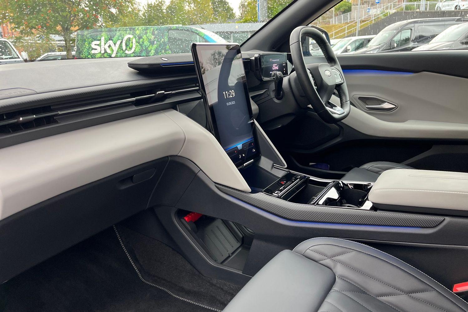 Ford Explorer Photo 17