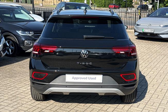VOLKSWAGEN T-Roc Photo 39