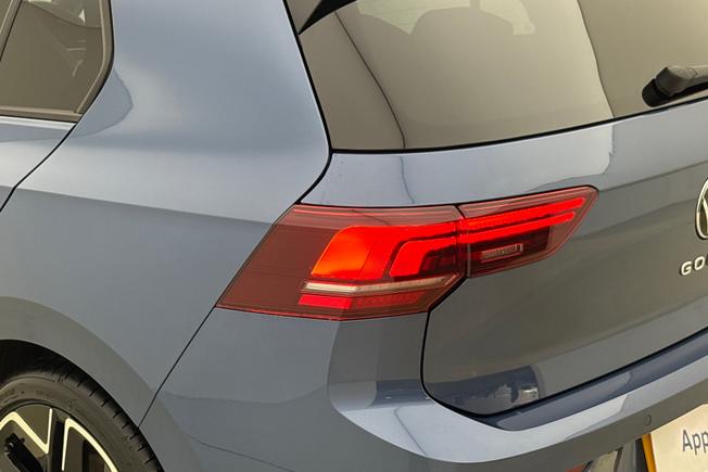 VOLKSWAGEN GOLF Photo 18