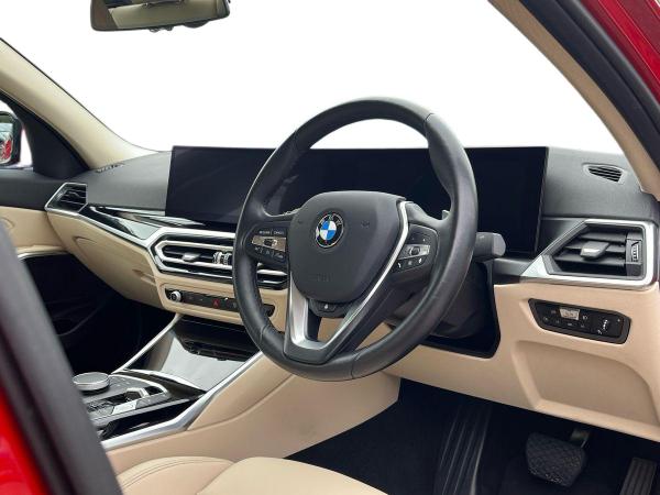 BMW 3 Series Photo autoimg-05c1bf1859dcfc45257902a5dc435b04aa71a31c.jpg