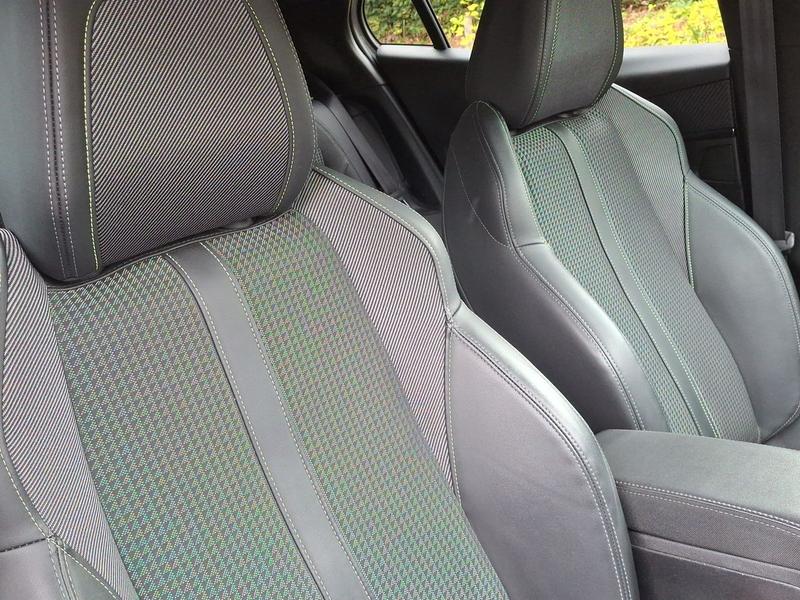 Used Peugeot E-2008 OY21RBZ 48