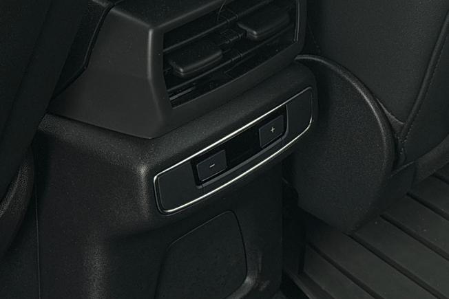 AUDI Q4 E-Tron Photo 30