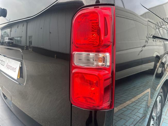 VAUXHALL Vivaro Life Electric Photo 18