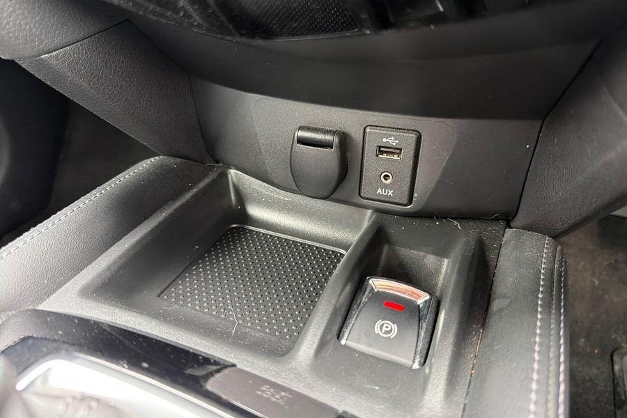 Nissan X-TRAIL Photo autoimg-05c5e2d98ebe156f11a6e4e124a171ead8fee760.jpg