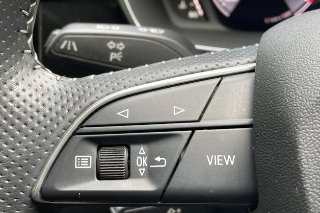 AUDI Q3 Photo 16