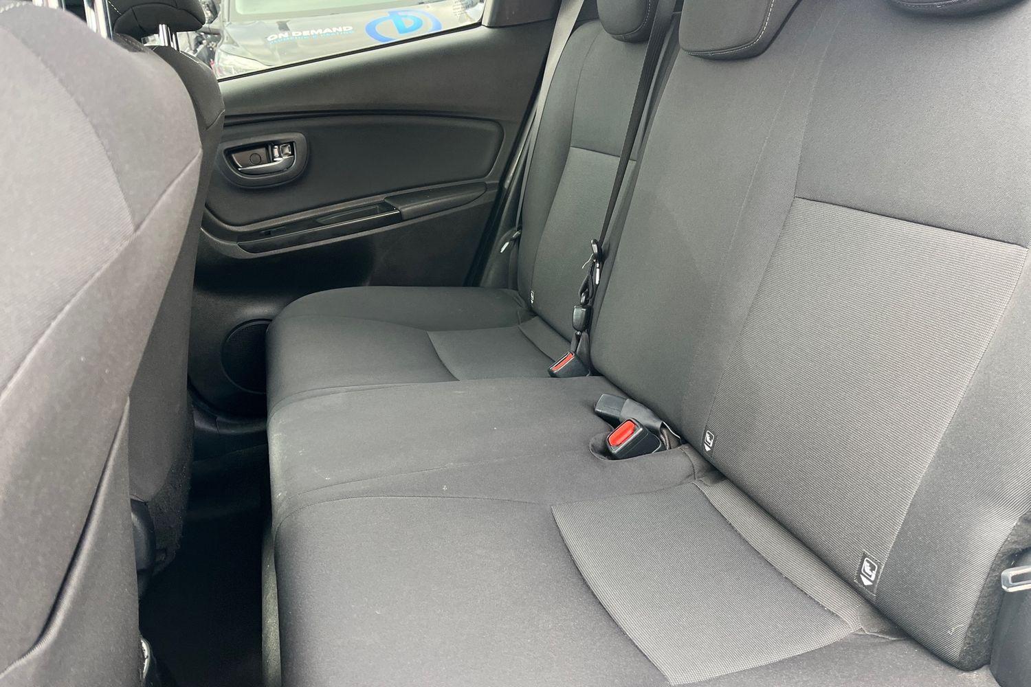 Toyota Yaris Photo 19