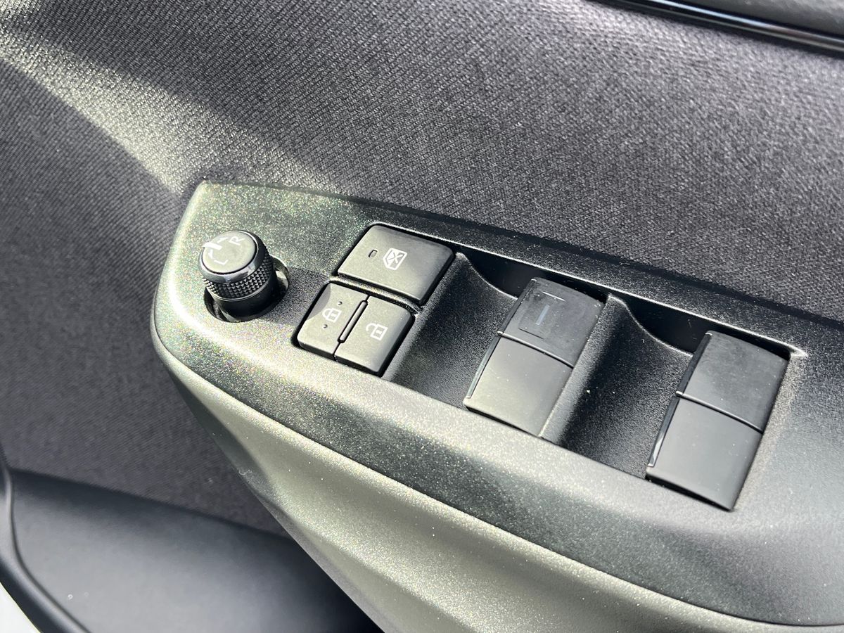 Toyota Yaris Photo 25