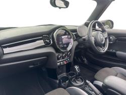 MINI Convertible Photo 2