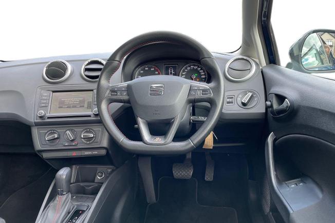 SEAT Ibiza Photo 11