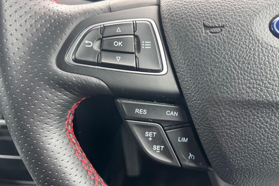 Ford EcoSport Photo autoimg-05d0800ff85702f19bf60a23290abf15a6e24716.jpg