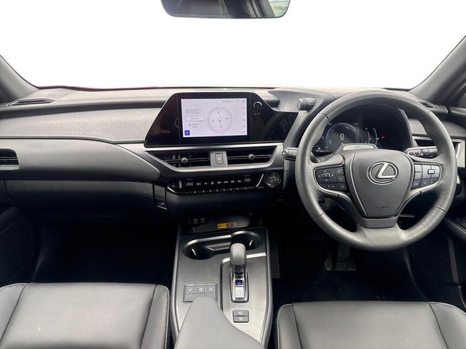LEXUS Ux Photo 10