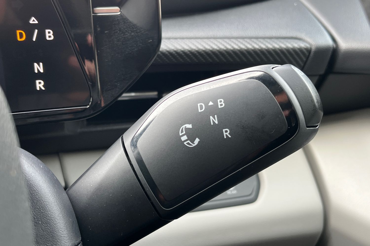 Ford Explorer Photo 14