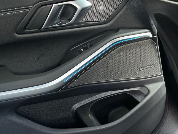 BMW 3 Series Photo autoimg-05d1e8a05656f9394e8c443cb57ff5896294b0a7.jpg