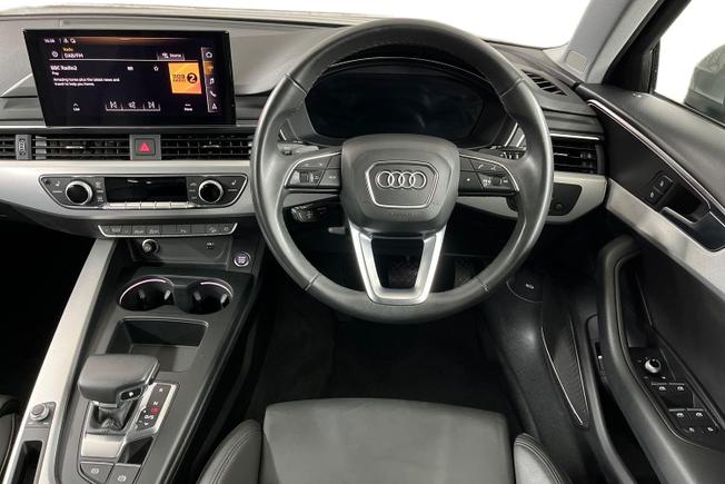 AUDI A4 Allroad Photo 11