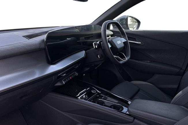 Audi Q3 Photo 2