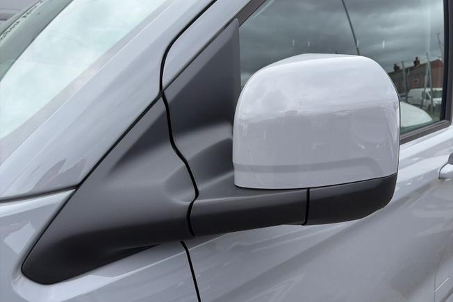 VOLKSWAGEN Transporter Photo 24