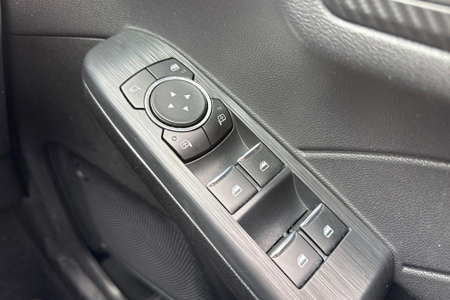 Ford KUGA Photo autoimg-05e822c744669df96907d01f8214b7ad735c0264.jpg