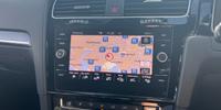 Volkswagen Golf GTI Performance Photo 11