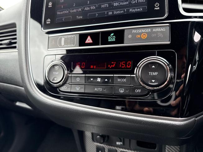 MITSUBISHI Outlander Photo 37