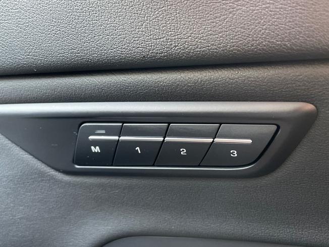 JAGUAR E-PACE Photo 40