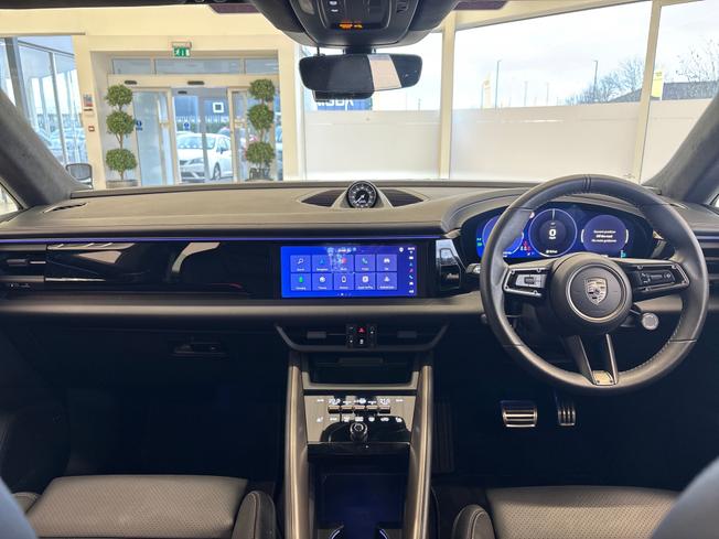 PORSCHE Macan Photo 27