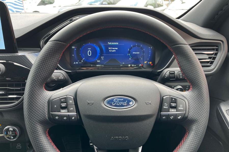 Ford Kuga Photo autoimg-05f3933a61424a275b4a5f4c3aa2c8270826da63.jpg
