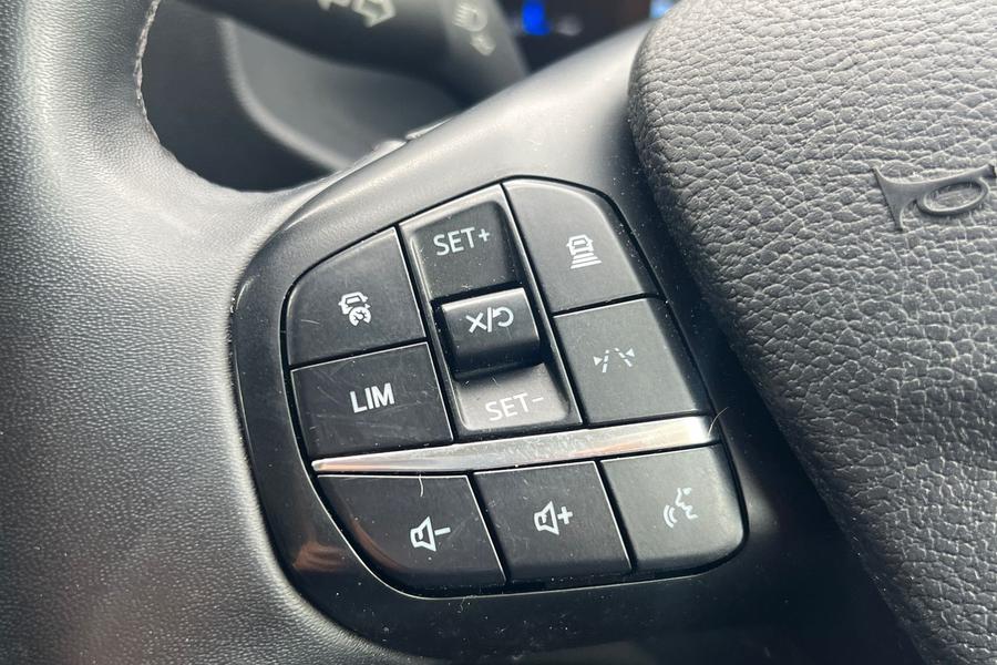 Ford TRANSIT Photo autoimg-05f89698f54d46079a628f01d86ad9450141aecf.jpg