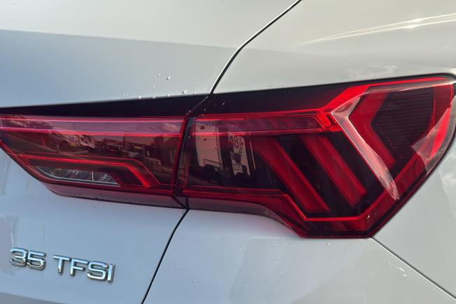 Audi Q3 Photo 18