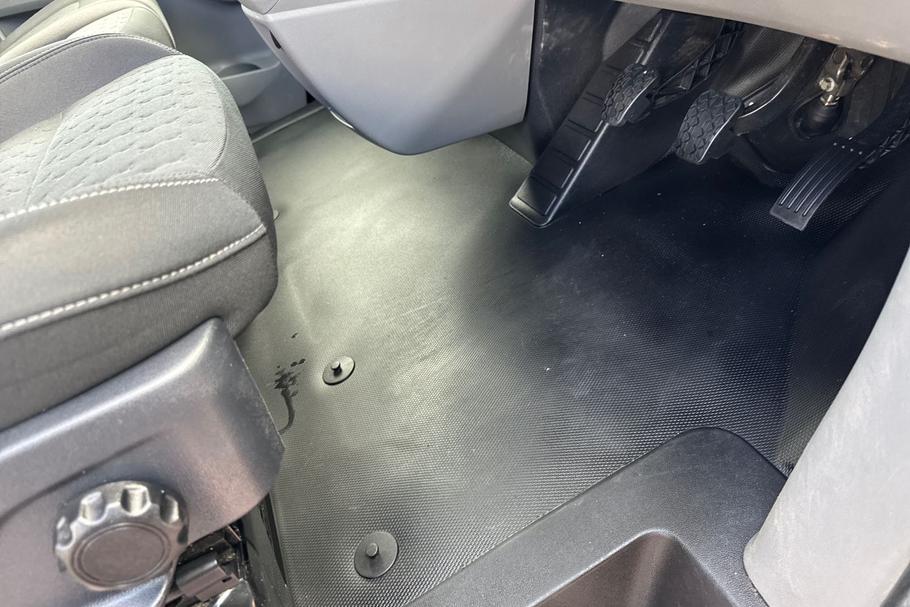 Used Ford TRANSIT CUSTOM FY25RXP 28