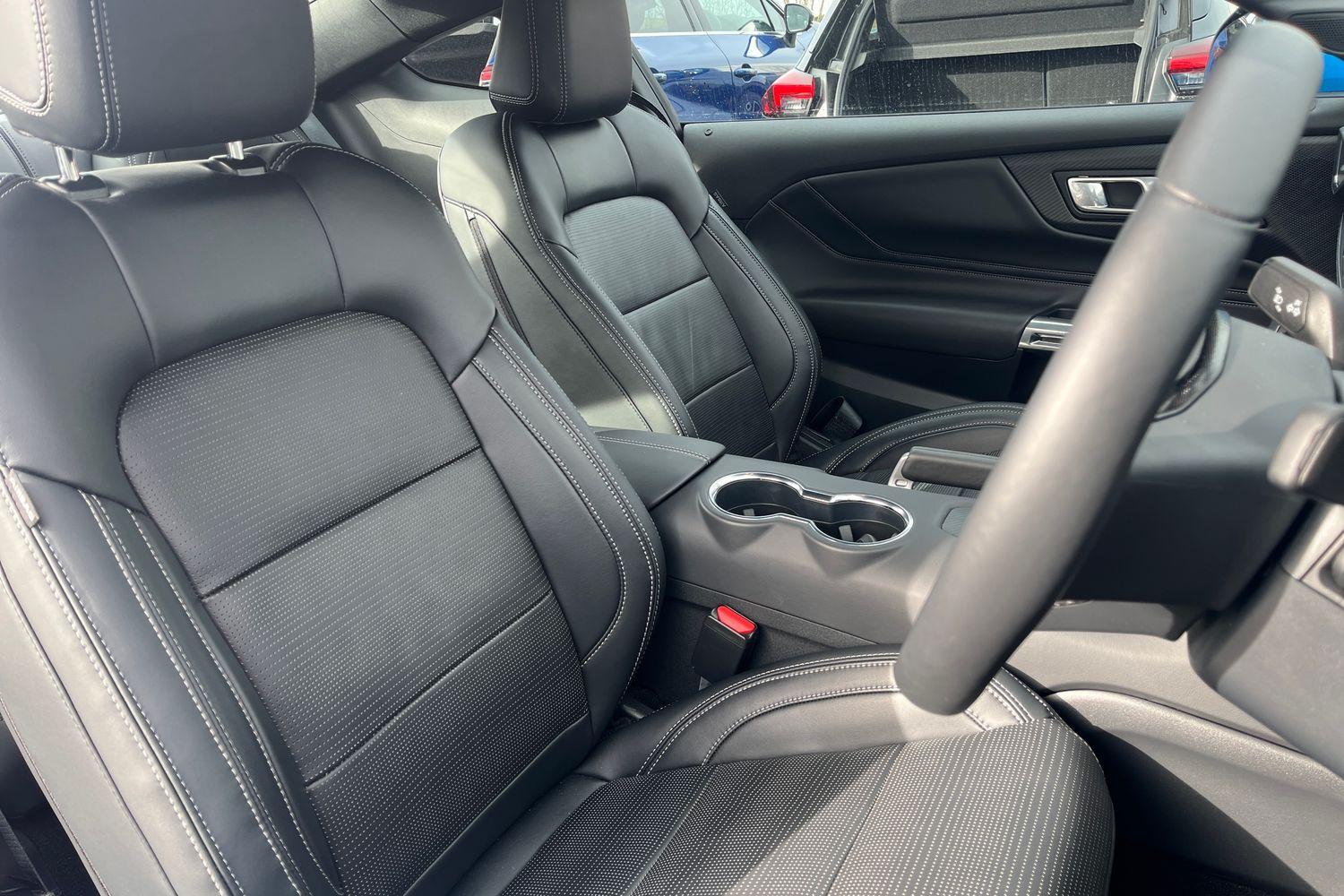 Ford MUSTANG Photo 16