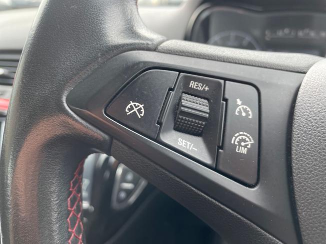 VAUXHALL Corsa Photo 16
