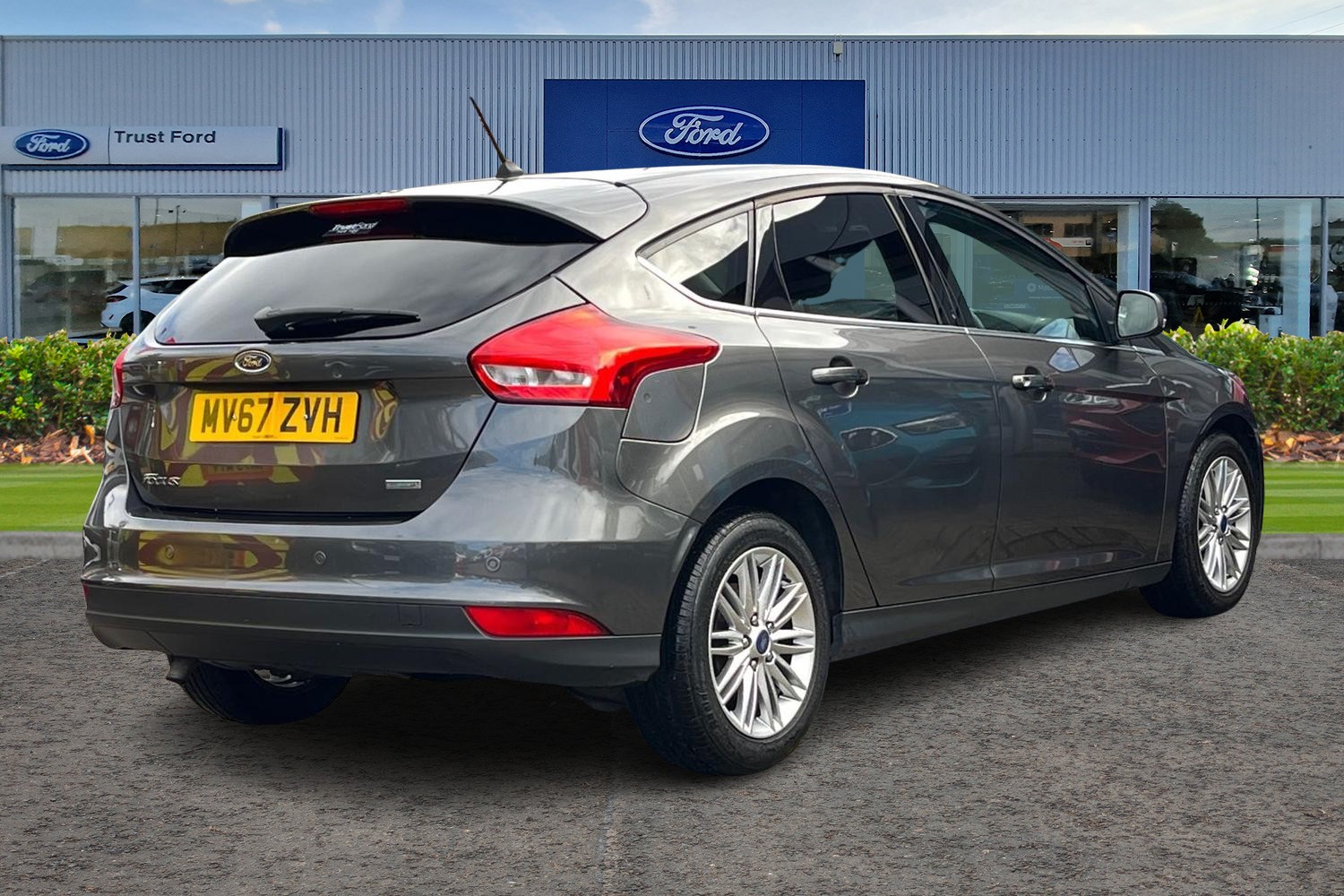 Ford FOCUS Photo 3
