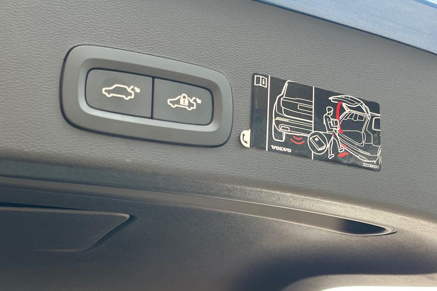 Volvo XC40 Photo autoimg-0614a83cf517e0c07a73737febfcab1a6aecf2ac.jpg
